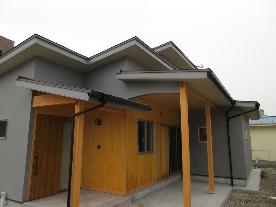 【新築住宅】宇佐市　木のぬくもりがアクセント　平屋の家