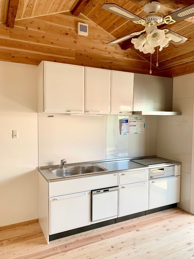 三角天井で温かみをプラス！